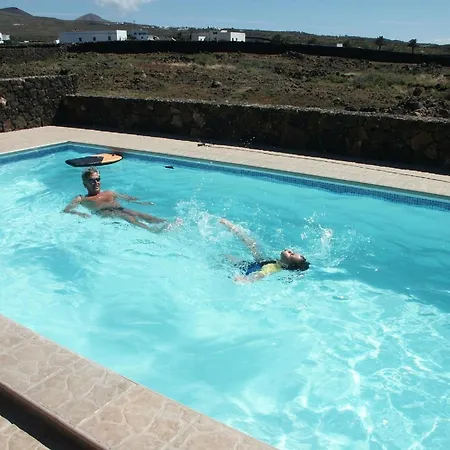 Holiday home Mit Pool Und Herrlichem Meerblick